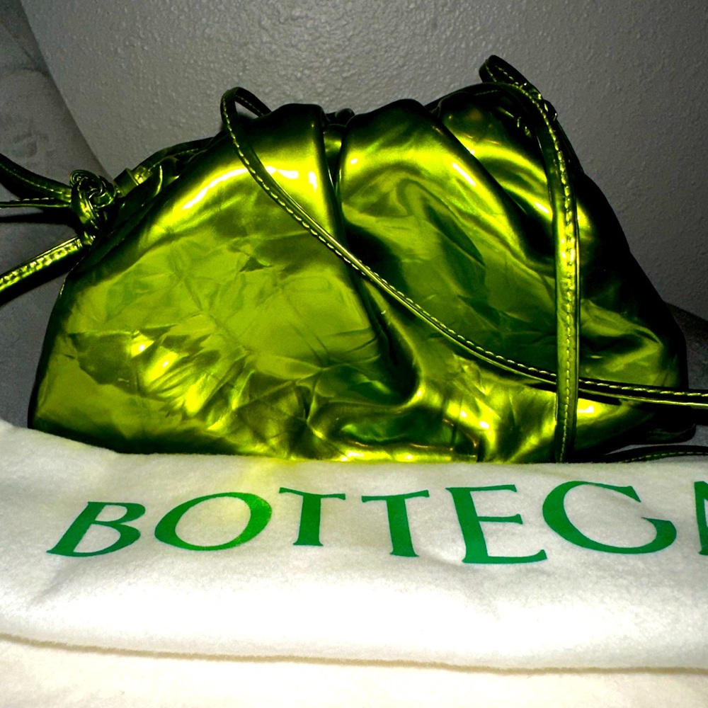 AUTHENTIC!! Bottega crushed metallic leather mini pouch in color chlorophyll